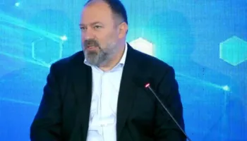 Mazniku flet për dhunën në protestë: Nëse i gjuan policit me gurë, duhesh shoqëruar