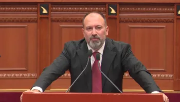 Mazniku u sqaron ‘Territorialen’ demokratëve: Reforma e 2014 e suksesshme, por nuk mjaftonte për aspiratën e PS