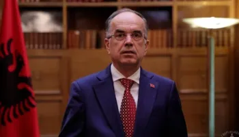 “Mbetem i hapur për dialog”/ Mesazhi i presidentit Begaj për protestën: Thirrje për qetësi dhe maturi, dhuna nuk është zgjidhje
