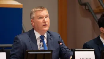 McGrath vlerëson SPAK: Rol kyç në luftën kundër korrupsionit dhe krimit