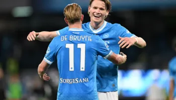 McTominay: De Bruyne është një lojtar i jashtëzakonshëm, jemi të lumtur që e kemi me vete