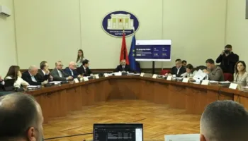 Më 8 tetor votohet në Kuvend/ PS nuk tërhiqet nga Territorialja me 46 bashki, PD: Po cenoni edhe reformën elektorale! Manja: Shkoni në Kushtetuese