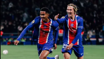 Me mendjen nga “Topi i Artë”, por PSG bën detyrën ndaj Lyon dhe merr vendin e parë (video)