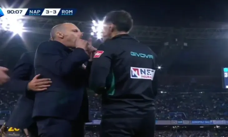 “Më nxjerrin jashtë sa herë që lëviz nga stoli”, Alegri acarohet me arbitrin: Të tjerët u futen në fushë
