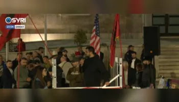 ‘Me shkrirjen e 15 bashkive u hapi gropën qytetarëve’/ Aktivisti: Rama shumë shpejt do të bjerë!