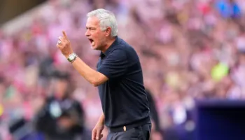 “Më vjen keq për Vinicius”, Mou në krah të Mbappe-s: Lajme qesharake