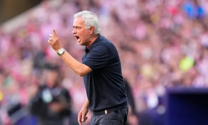 “Më vjen keq për Vinicius”, Mou në krah të Mbappe-s: Lajme qesharake
