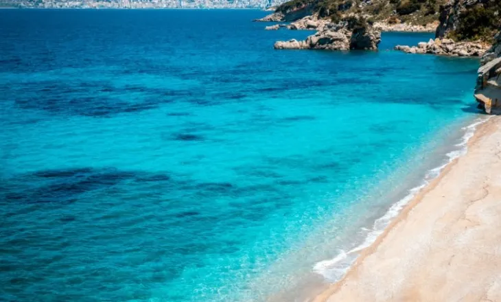 Media franceze: Shqipëria, destinacioni që po tërheq miliona vizitorë