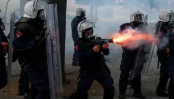 Media shtetrore gjermane: Policia shqiptare me strategji të re ndaj protestuesve