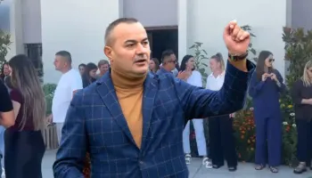 Memaliaj kundërshton shkrirjen/ Administrata pret kryebashkiakun me duartrokitje