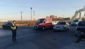 Mëngjes aksidentesh në Lushnjë, dy makina përplasen “kokë më kokë” në autostradë, raportohet se…