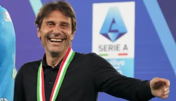 Michael Carrick drejt shkarkimit nga Man United, Conte vendos 2 kushte për të marrë drejtimin e “Djajve të Kuq”