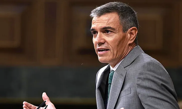 Mijëra në protesta/ Pedro Sanchez jep dorëheqjen, Spanja shkon në zgjedhje të parakohshme