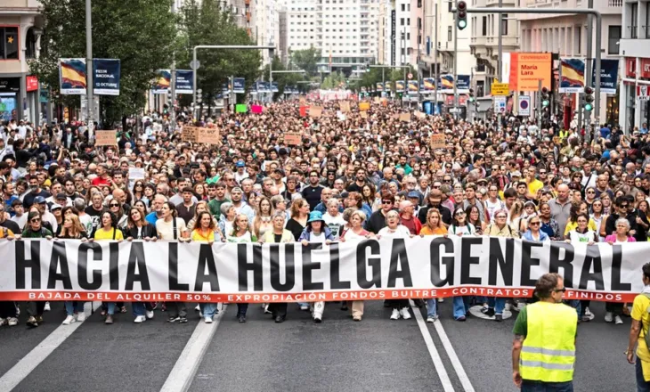 Mijëra njerëz protestojnë në Spanjë kundër mungesës së strehimit, trazira dhe në Valencia