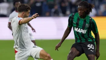 Milan humb gjurmët ndaj kreut, kuqezinjtë nuk marrin dot më shumë se një pikë ndaj Sassuolo (video)