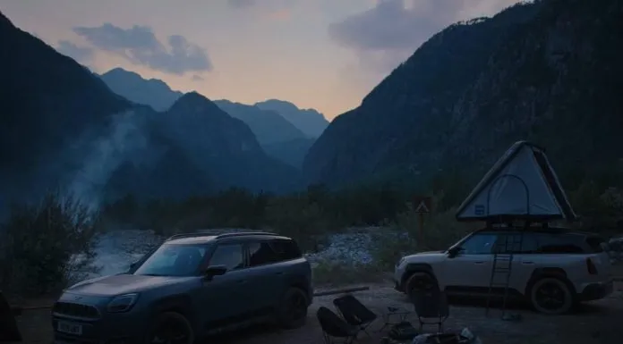 MINI Cooper zgjedh Shqipërinë për realizimin e reklamës promovuese
