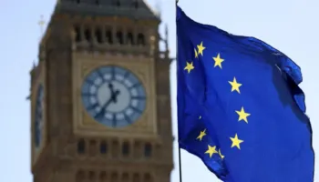 Ministri francez i Financave i bën thirrje Britanisë të rikthehet ‘plotësisht’ në BE