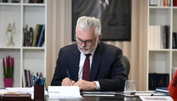 Ministri Gogu urdhëron inspektim për transferimet e të burgosurve, kërkon sqarime për Veliajn