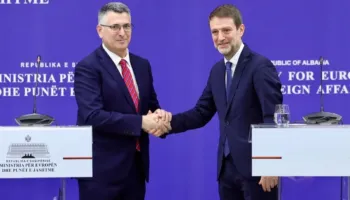 Ministri Hoxha për luftën në Gaza: Jemi anëtare themeluese e Bordit të Paqes dhe do të…