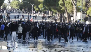 Ministri i Brendshëm: 156 të lënduar nga protestat në 4 ditë, mos lejoni fëmijët të përdoren në akte dhune