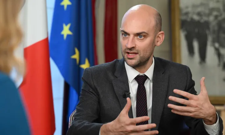 Ministri i Jashtëm i Francës: Ukraina furnizohet nga vendet evropiane me informacione inteligjente