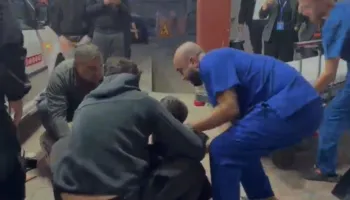 Ministria e Shëndetësisë: 23 të lënduar gjatë protestës në Tiranë, mes tyre protestues, gazetarë, efektivë dhe një deputet
