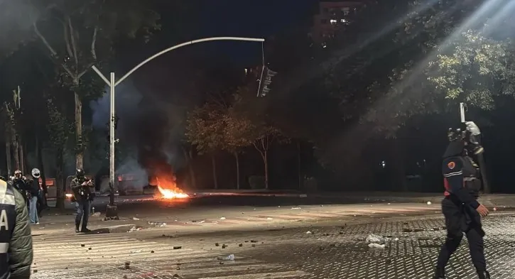 Ministria e Shëndetësisë përditëson bilancin e të dëmtuarve në protestë: 11 të lënduar, mes tyre dhe tre efektivë dhe tre të mitur!