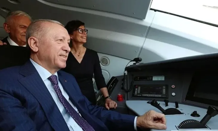 Momenti pikant, Erdogan ia beson Marta Kos udhëtimin me trenin e ri drejt Evropës: Po helikopter a dini të drejtoni…?!