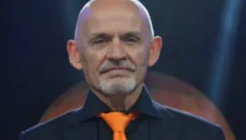 Monollogu qe sduhet humbur/ Paulin Vilajeti: Trupi i fëmijës është i shenjtë, ndërsa shkopi i gomës nuk është dialog