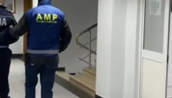 Morën 20 mijë lekë për të mos ndëshkuar një shofer, AMP arreston dy policë në Tiranë