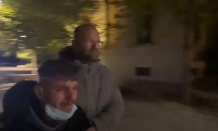 ‘Mos më ngatërro me veten…’ Aulon Kalaja replikon me Ballën për videon e 17 vjeçarit i cili u dhunua nga policia