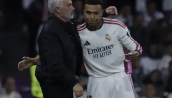 Mourinho për Vinicius: Vetëm ai mund të thotë nëse është i trishtuar, unë jam i kënaqur me të