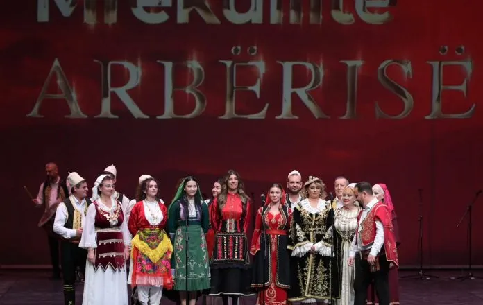 “Mrekullitë e Arbërisë”, mbrëmje kushtuar pasurisë së folklorit shqiptar