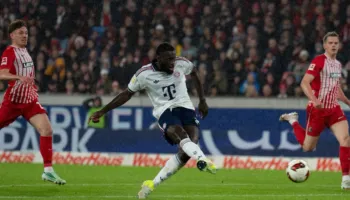 Mungon trajneri Kompany, por Bayern fiton pa problem në transfertë dhe rikthehet në krye (video)