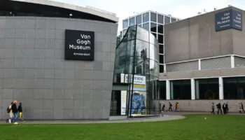 Muzeu Van Gogh në Amsterdam shmang mbylljen, rinovimi nis në vitin 2028