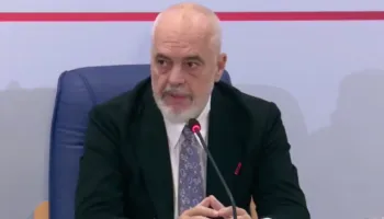 “Ndalim i rrjeteve sociale për fëmijët nën 16 vjeç”, Rama: Po studiojmë uljen e moshës për përgjegjësinë penale