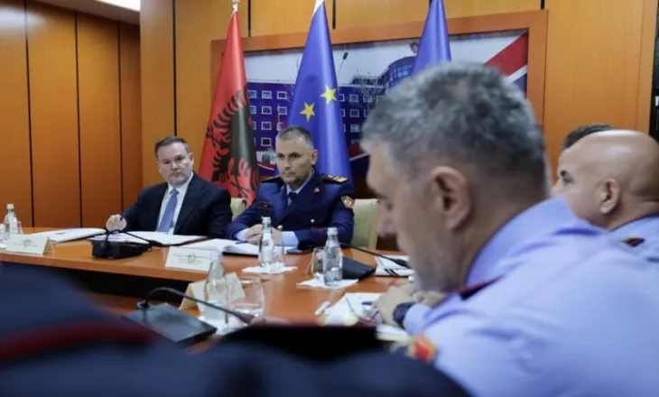“Në fokus lufta kundër krimit”- Ministri Demo mbledh drejtorët e Policisë dhe jep porositë: Parandalim dhe rritje e sigurisë