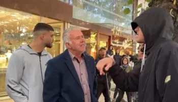 Në Korçë ka nisur protesta, qytetarëve u bashkohet edhe një mësues gjimnazi