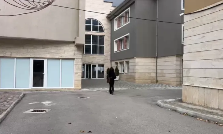 Në mbështetje të protestave në Tiranë/ Studentët në Universitetin e Korçës vijojnë bojkotin