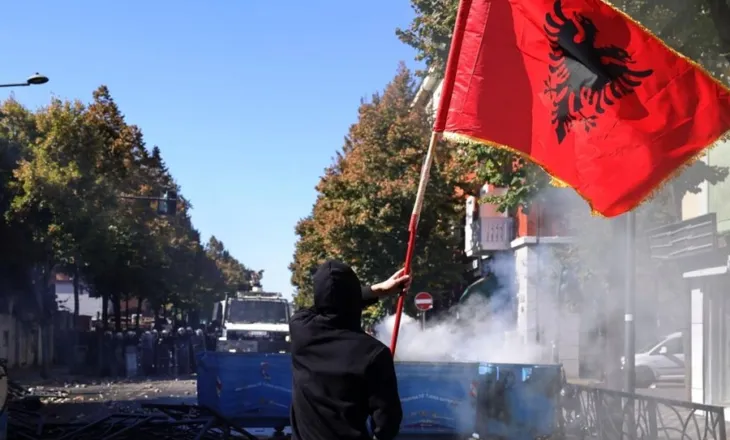 Në mbështetje të studentëve, Partia Demokratike kërkon dorëheqjen e Ramës dhe zgjedhje të parakohshme