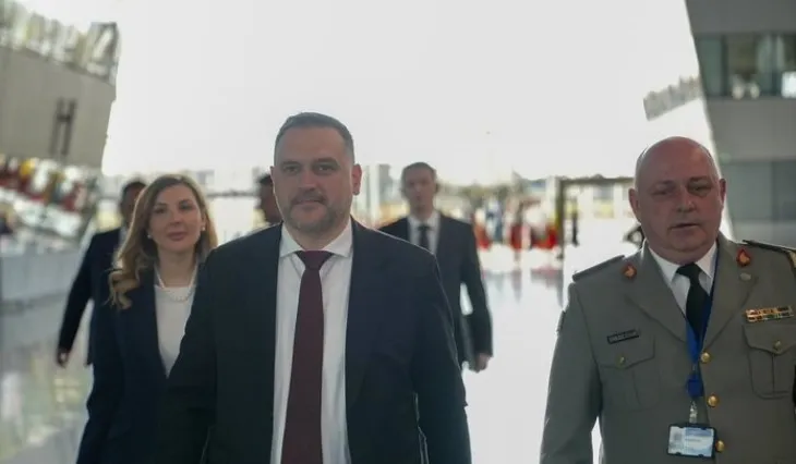“Nëse akuzoni, faktojeni!”- Akuzat për trafik armësh, reagon ministri Nufi: Interesi kombëtar nuk mund të bëhet peng i fantazisë televizive!