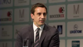 Neville shpërthen ndaj lojtarëve të Manchester UTD: E kanë tallur Carrick prej muajsh, kam neveri dhe përbuzje për ta