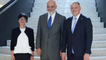 ”Nga Luksemburgu me dashuri”, nga Rama: Flamurin e Shqipërisë do ta vendosim këtu, nuk i ndahemi kësaj pune