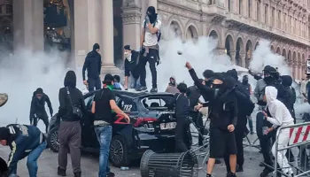 NGA PARISI NE TIRANE/ EUROPA NE FLAKE, KUSH PO FITON NGA KAOSI DHE ÇFARE FSHIHET PAS PROTESTAVE