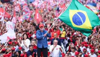 Nga Serbia në Brazil/ Si po i ndryshojnë rrjetet sociale zgjedhjet? Zbulohet strategjia e studentëve që sfidoi Vuçiçin