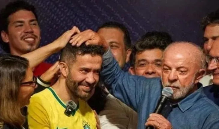 Nga shitës biletash autobusi në arkitekt të fitores së Lulës! Kush është njeriu që mundi të djathtën braziliane me armët e saj?