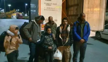 Nga Turqia me destinacion Durrësin dhe vendet e BE-së, kapen në Kapshticë 6 emigrantë nga Sudani dhe Kuvajti! Ishin fshehur në trajler
