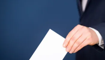 Nis heshtja zgjedhore në Serbi, më 25 tetor votohet për parlamentin e ri