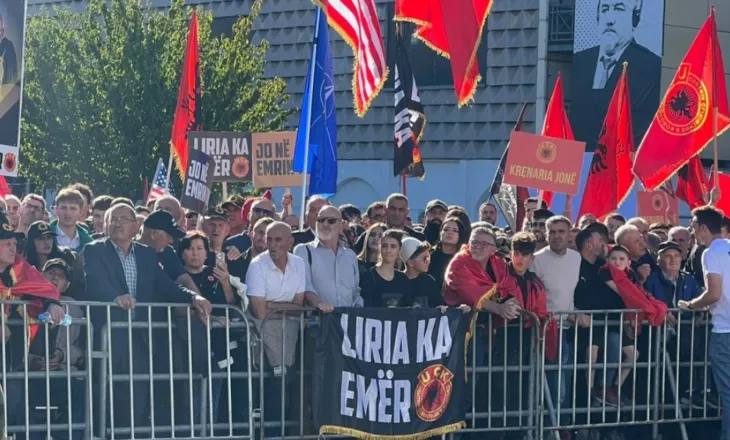 Nis protesta “Jo në emrin tim” në sheshin “Skënderbeu” në Prishtinë, mbështetje për katër ish-liderët e UÇK-së!