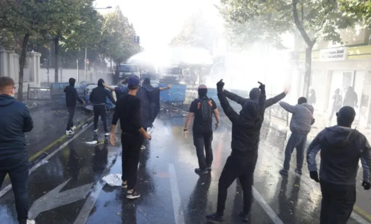 Nis seanca, 63 protestues dalin sot para Gjykatës për masat e sigurisë
